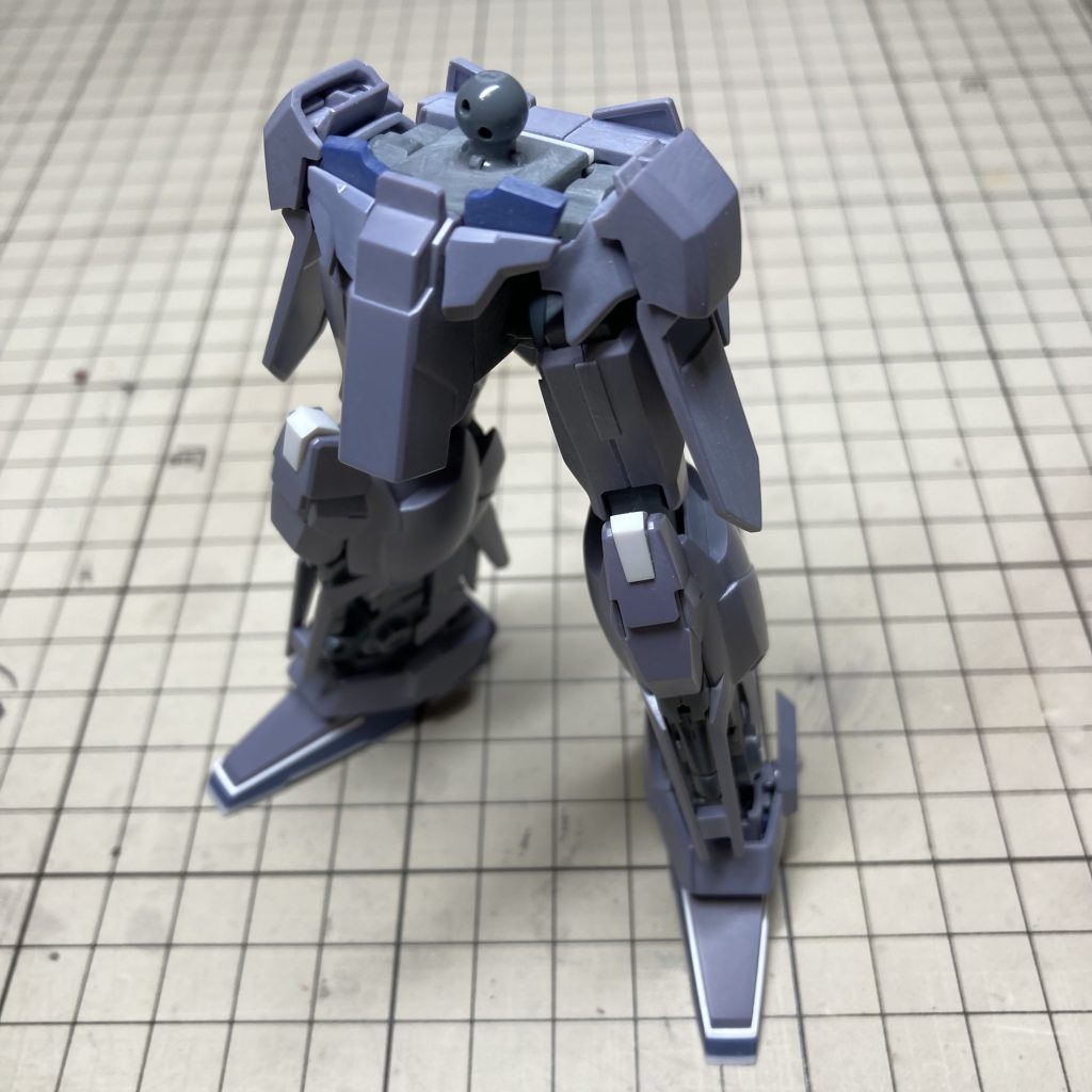 完成品を見ると、このキットの改修ポイントはやっぱり下半身かなと思いました。
