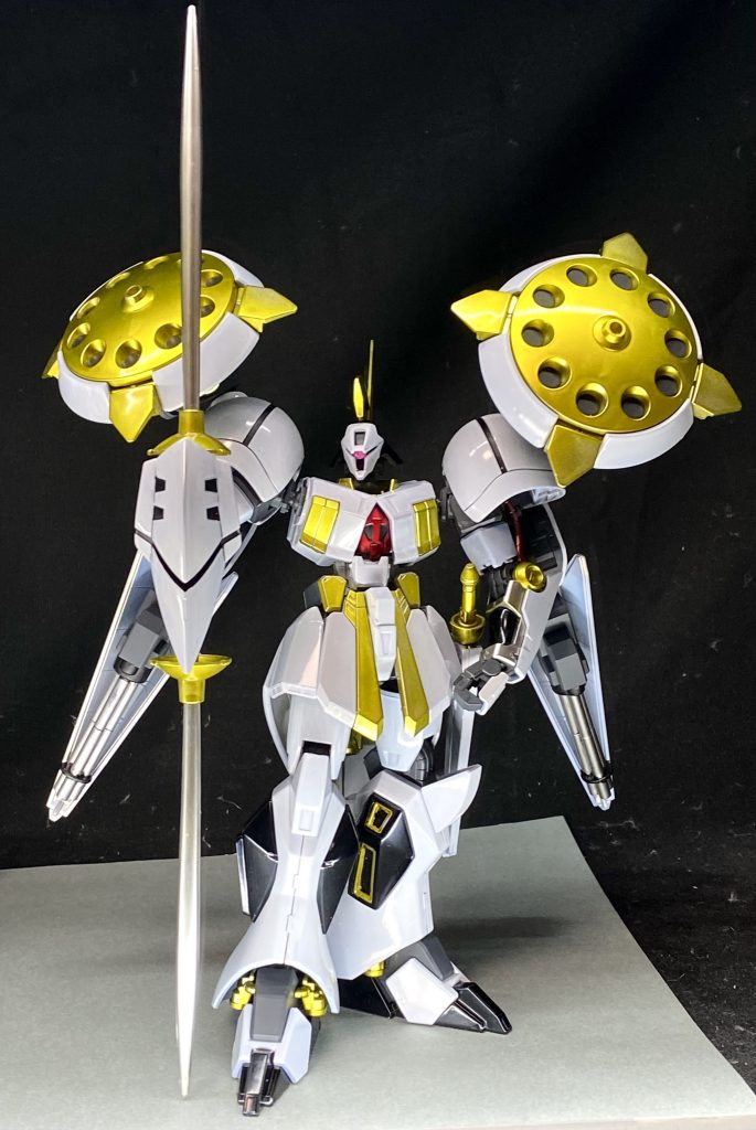 素立ちに近い静のポーズが似合います