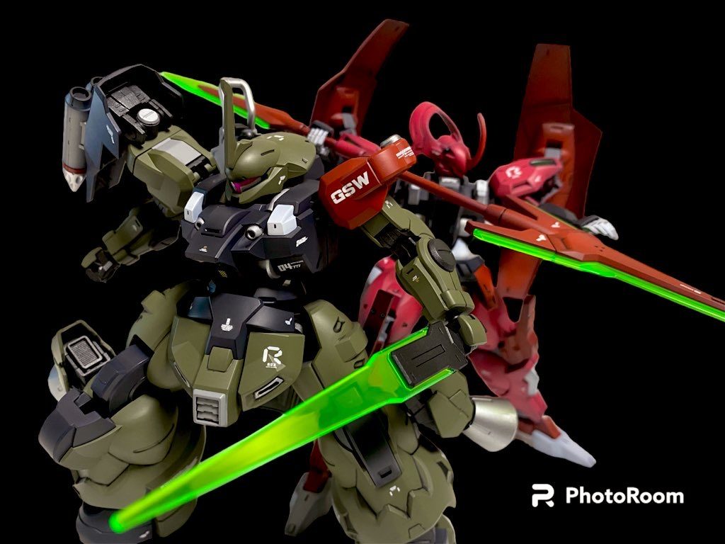 ダリルバルデと共闘✨凄腕の傭兵は1人でなんでもやるイメージだったので全距離をカバーできるような改造にしてみました😎