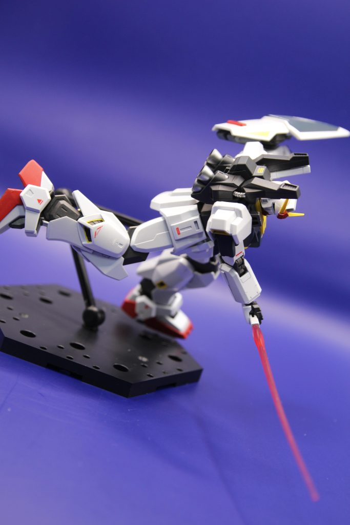 そしてやりたかった伝統のエゥーゴvsティターンズの3回転斬り。あの頃、マークIIの性能がかなり冬の時代だったんです(笑)