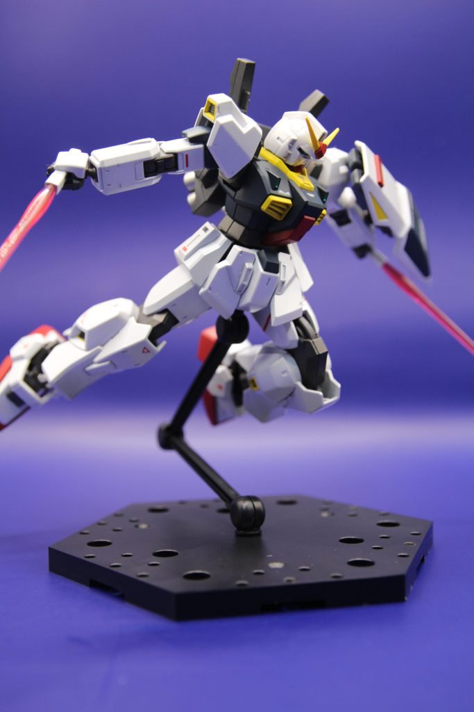 このマークII、立ち姿とポージングで全然雰囲気が異なる不思議な魅力を持つキットでした。