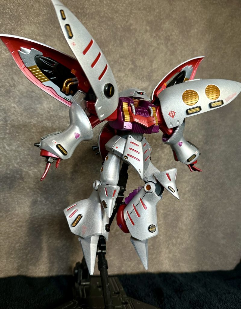 やっぱり SDも好きなので、ゴールドを多めに使ってしまいますね。