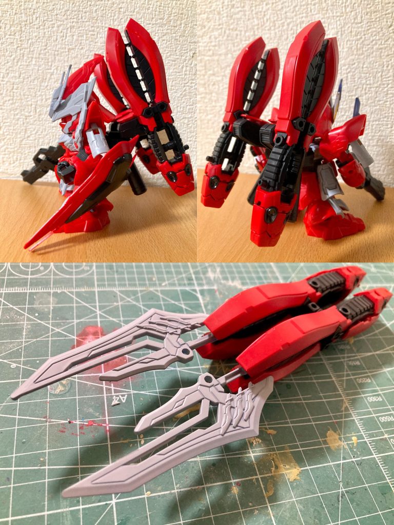 福岡サザビー最大の特徴である大型新装備ダブルホーン・ファンネルは、BB戦士限定キットからそのまま流用しました。背部バックパックを創傑伝規格に改修した上で装備しています。特別演出映像ではファンネルから緑色のビーム刃を形成してνガンダムと切り結んでいたので、こちらも張遼サザビー武器の機略双鉞のパーツを組み合わせる形で実装しました。両腕は、重量のあるダブルホーン・ファンネル保持用のギミックの都合上、張遼サザビーでなくBB戦士サザビーのパーツに丸ごと差し替えています。張遼の腕より一回り太いのですが、装飾上の差異等も目立たないため結構違和感なく流用する事が出来ました。