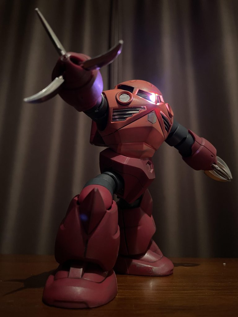 ジャブローの洞窟内をイメージして撮影。