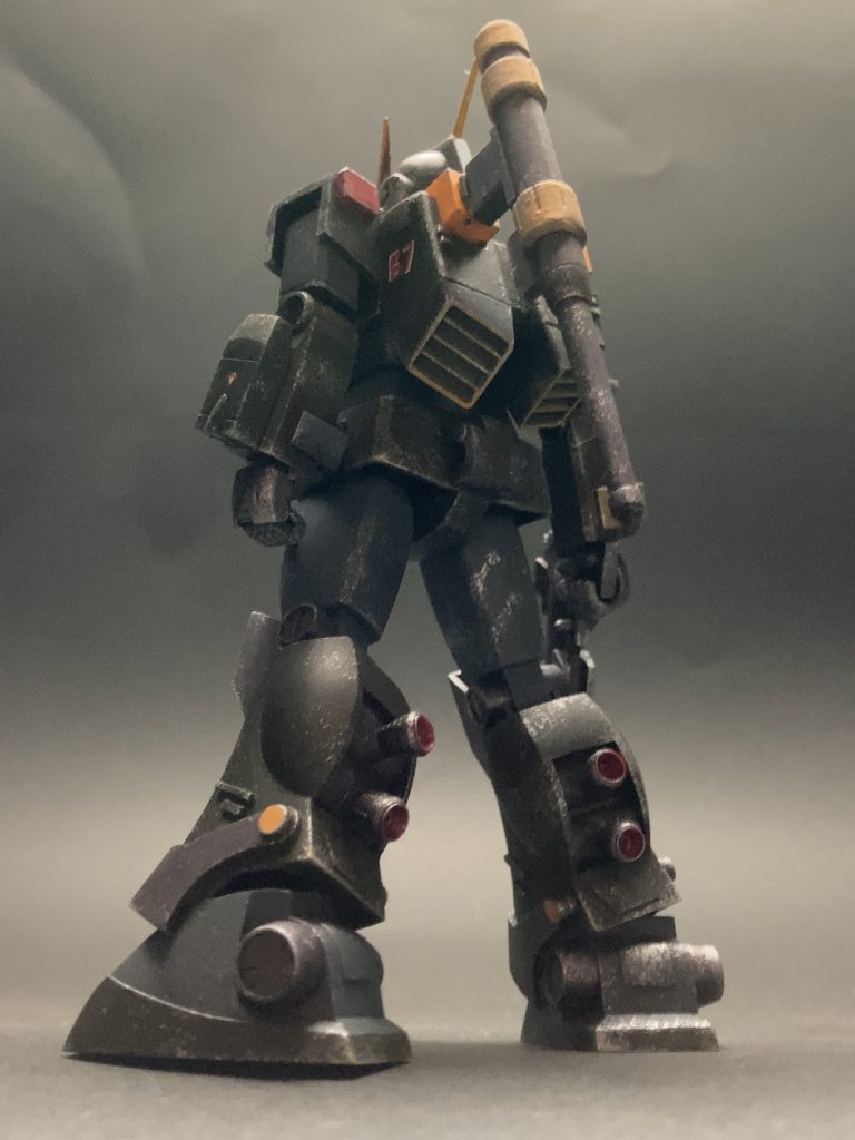 シュツルムファウストは、HGザク・ハーフキャノンのキャノン砲の銃口を外したものを使っています。