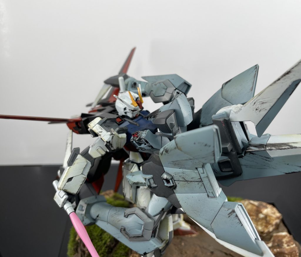 エールストライクVSイージス–3枚目/制作者:やぎのめ