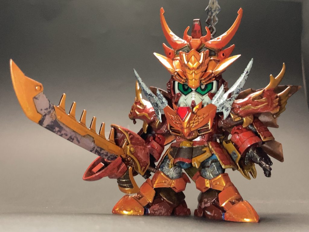 ゴールド、顔以外は全体的にラップ塗装してみました。