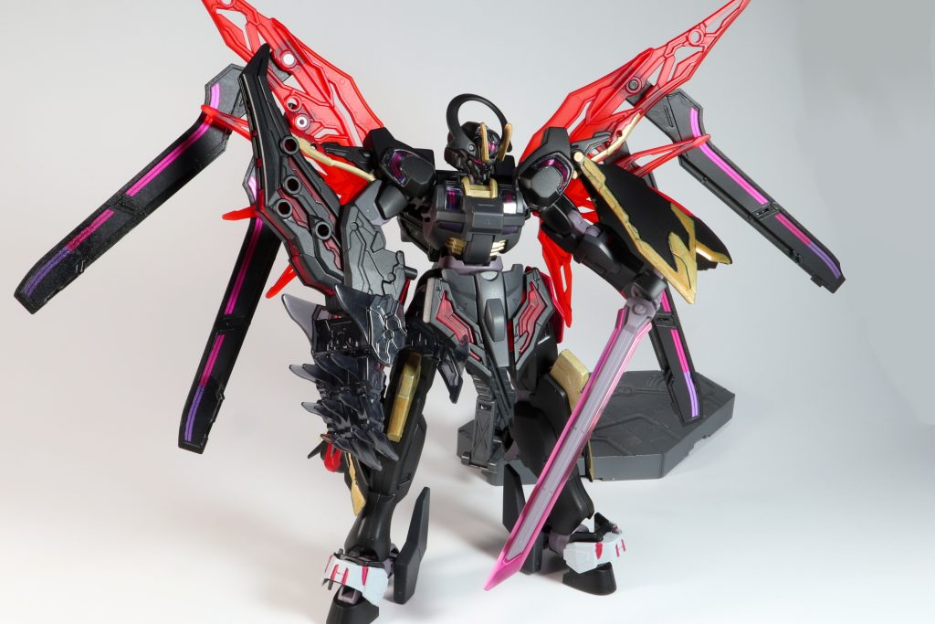 推進力強化モード元の機体と同様、ガーディアンの接続箇所は複数あり、戦術に応じて様々な構成を取ることが可能です。