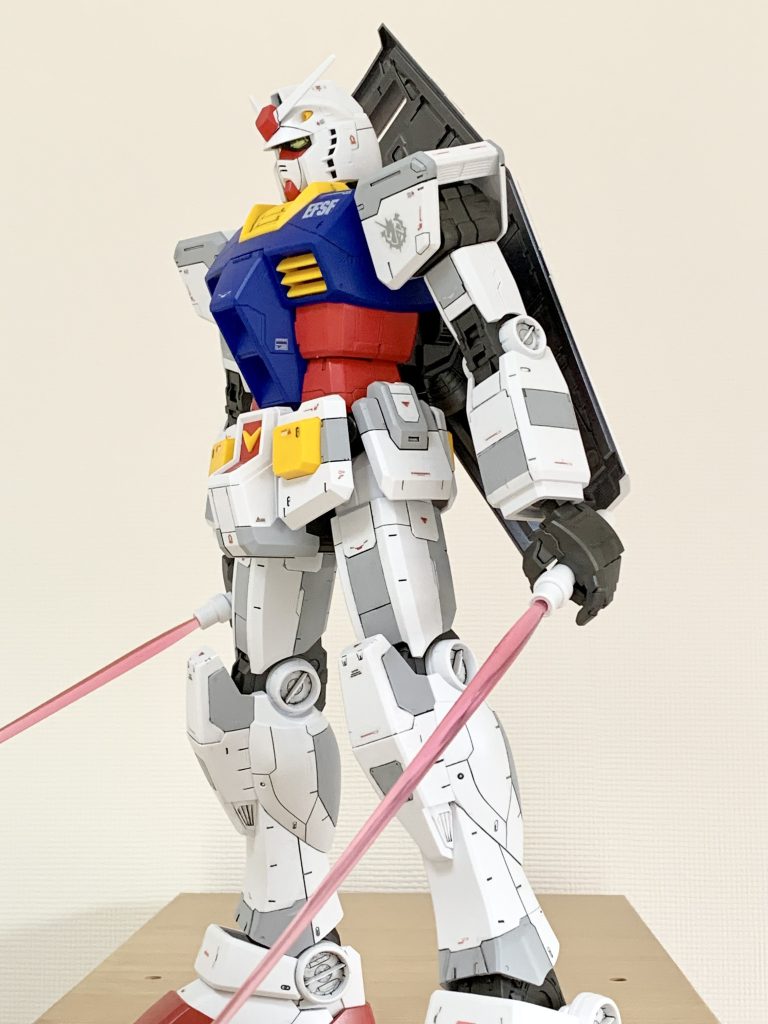 デカールはこれまでの残りから適当に貼ってます。墨入れと艶消しクリアを施し完成です。