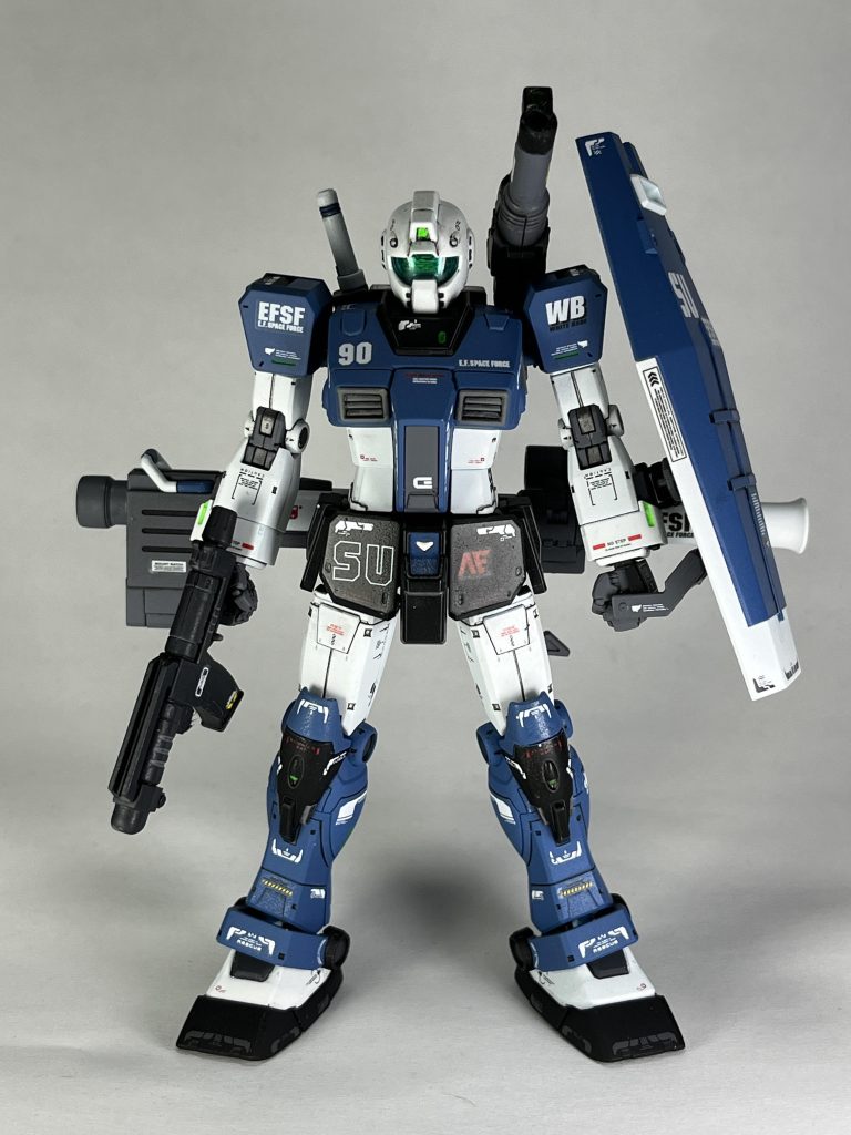 ア・バオア・クー攻略作戦直前に第１３独立部隊に配属されたシノノメ少尉とその搭乗機という設定で制作しました。ちなみに、正確な射撃と圧倒的な近接戦闘技術を持つことから「蒼(あお)の二刀流」の異名を持っています。