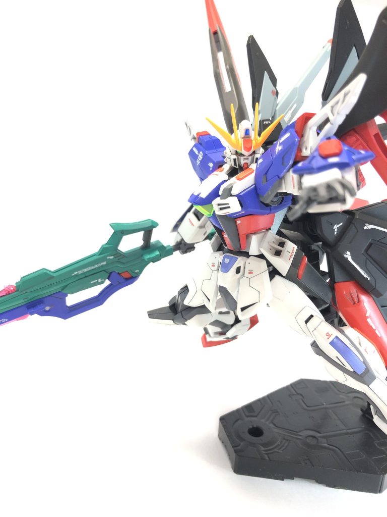 ビームライフルと合体すればもう一回り大きい刀の出来上がり笑