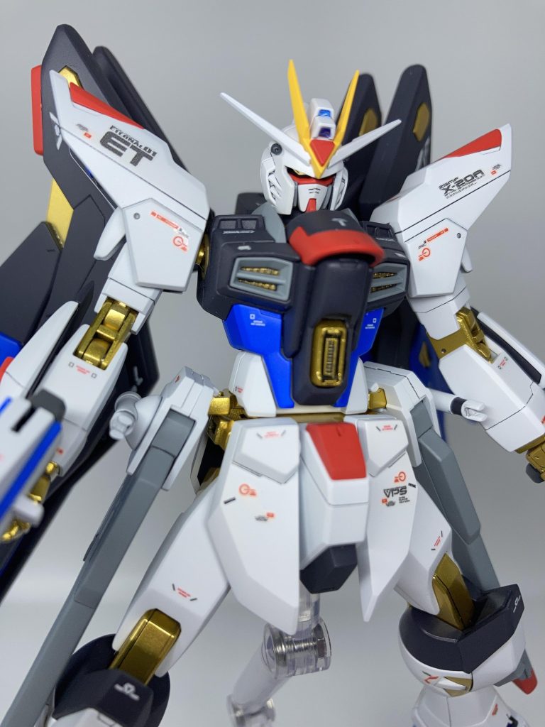 塗装も金色部分を多めにして目立つようにしています。