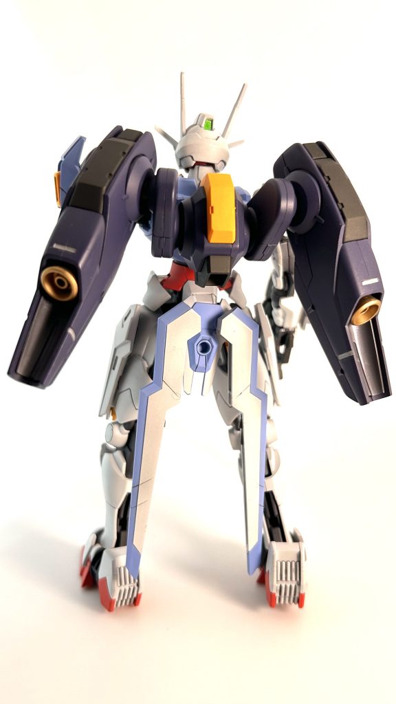 フライトユニットはカラーリング変更。一部金属そうな箇所はメタルにしてます。