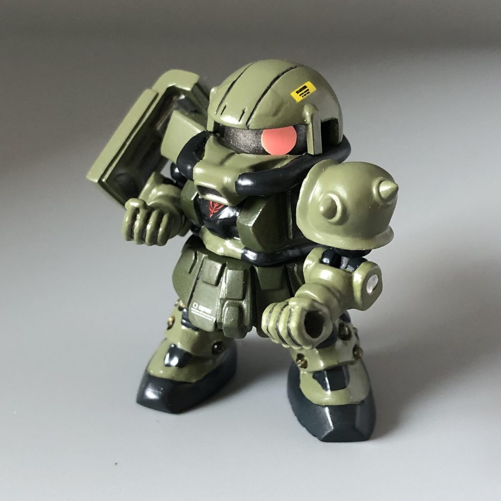 関節には針金を仕込んでいます。