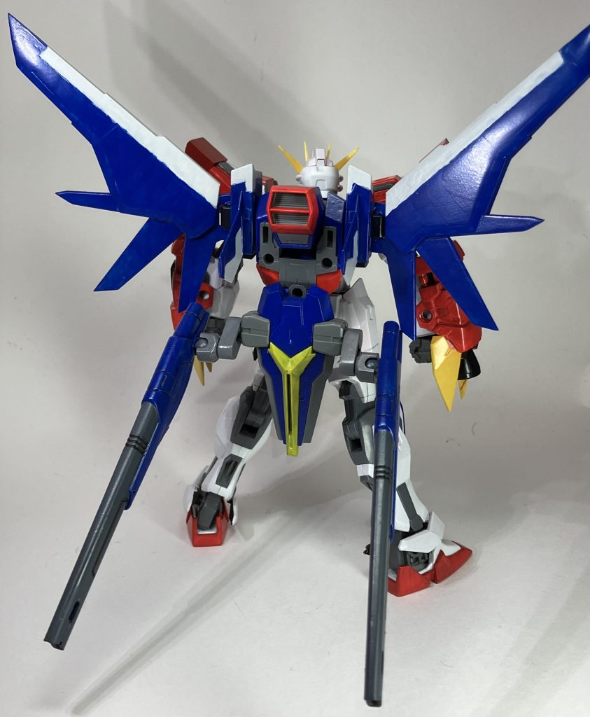 バックパックはエクスビルドブースター。エクシードファイターをベースにビルドブースターのパーツを3mm対応に加工して使用して作成しています。(尚ビルドブースターベースにしたのは個人的に1番好きな初代ビルドストライクの装備なので)