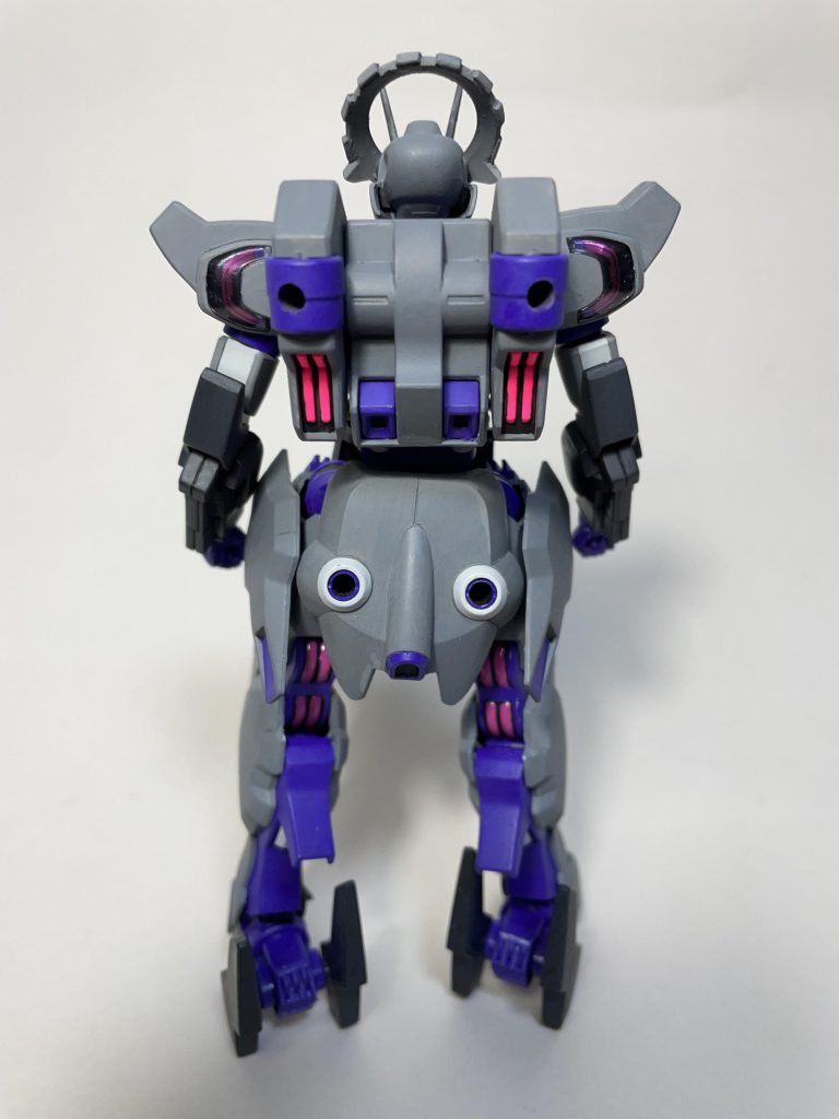 ニュートラルグレーと紫をメインカラーにしています。