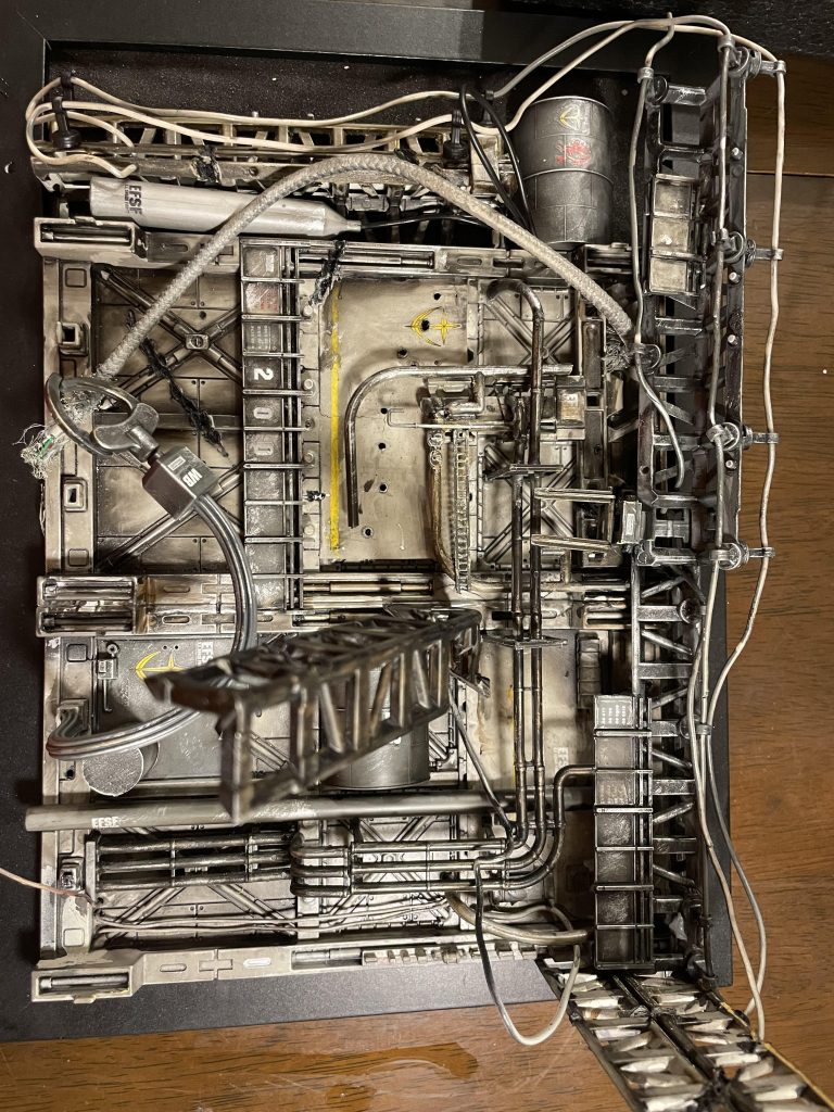 最初に作った形、中央鉄骨が邪魔だなって変えた💦