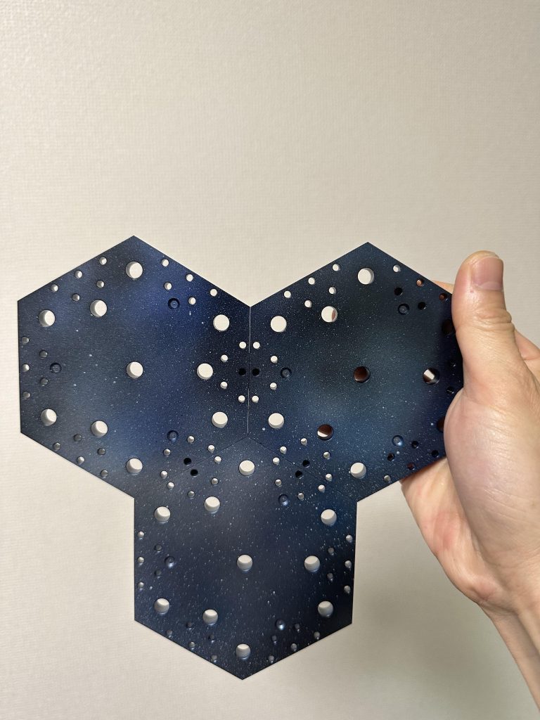 宇宙塗りした台座です。塗装楽しかったです💫