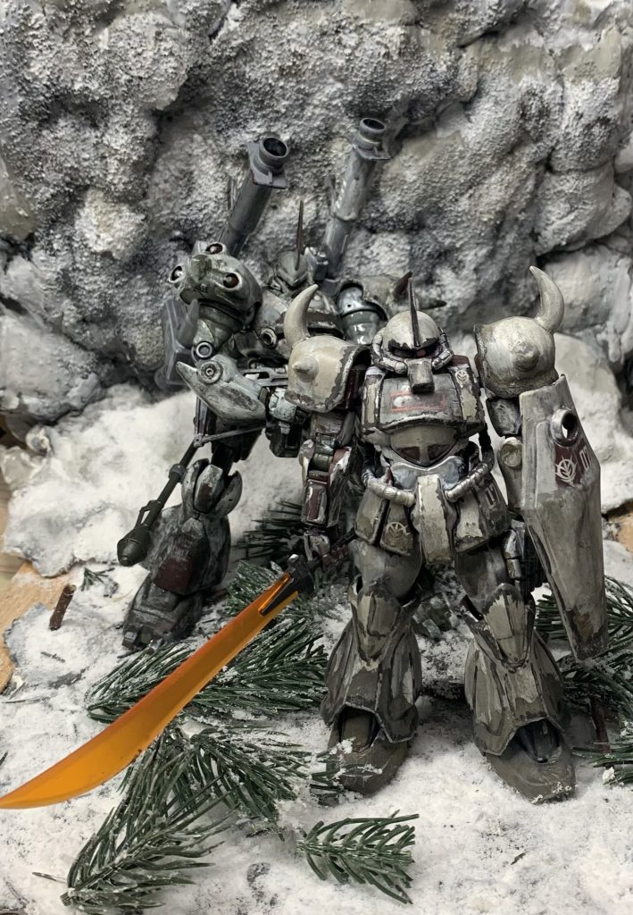 フォロワーさんのリクエスト、グフと並べて