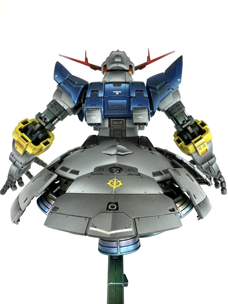 バックショットです。バーニアには焼き表現の塗装をしています。