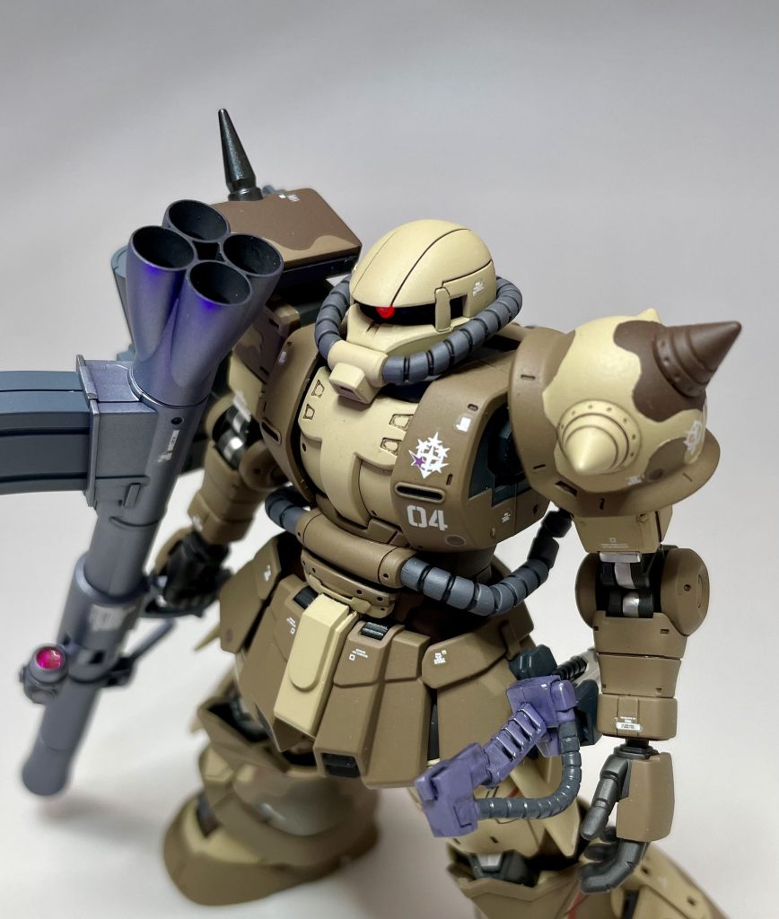 セルマ機は、ボディには迷彩がない反面、腕と脚の迷彩はそれぞれ異なる3色で分けられており、塗り分けは面倒でした。