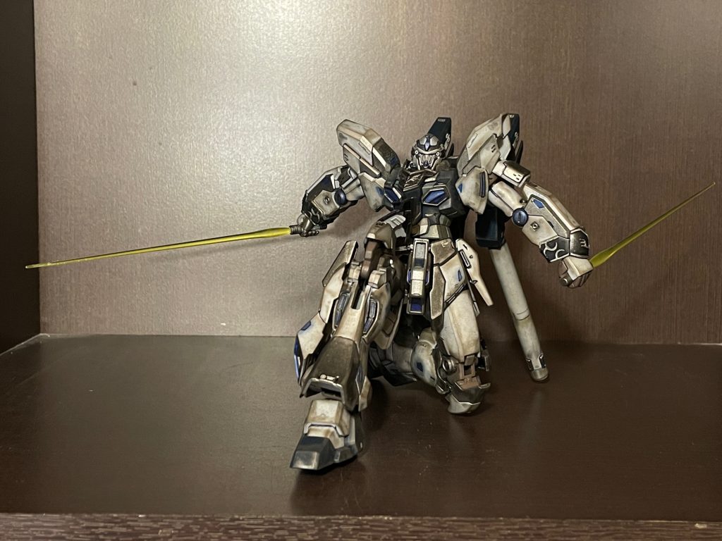 膝立ちも美しい。