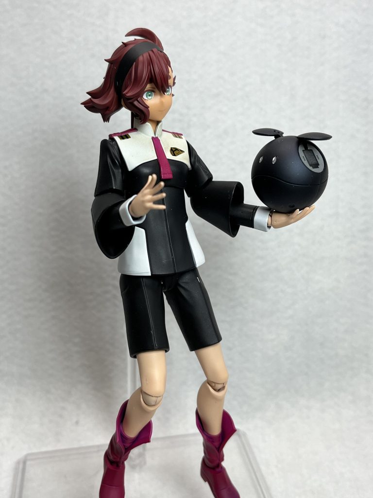 闇堕ちしたスレッタではありません。魔女の衣装である黒をベースにしただけです。