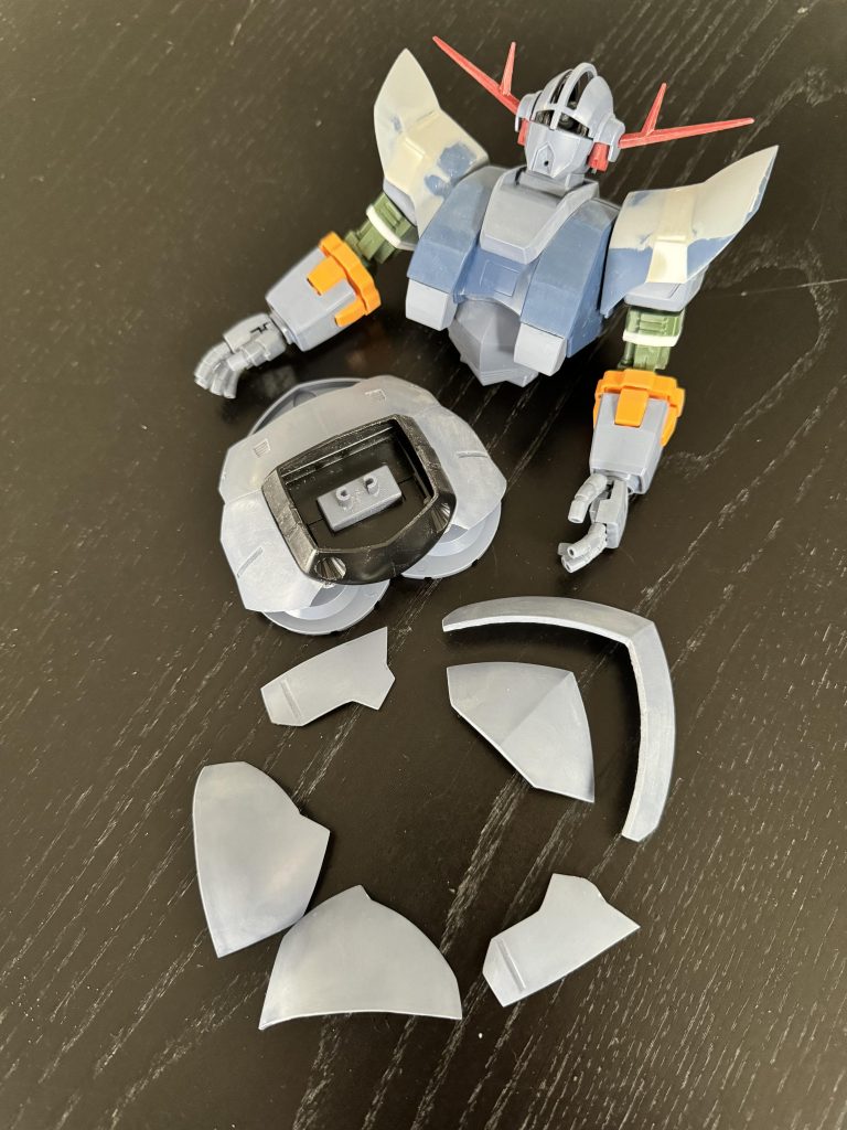 バラしたスカート、どうやって接着しようかすごく悩みました。