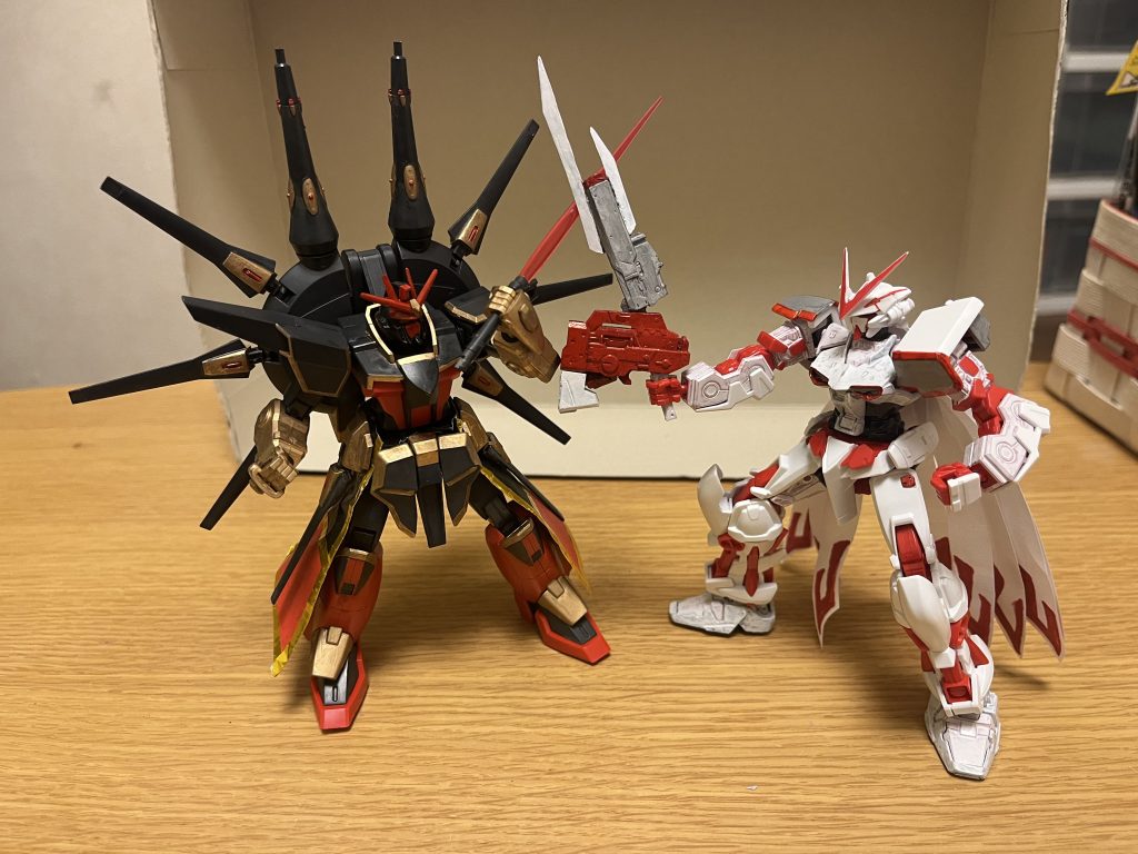 同じ作品モチーフのアストレイIXと一騎打ち!