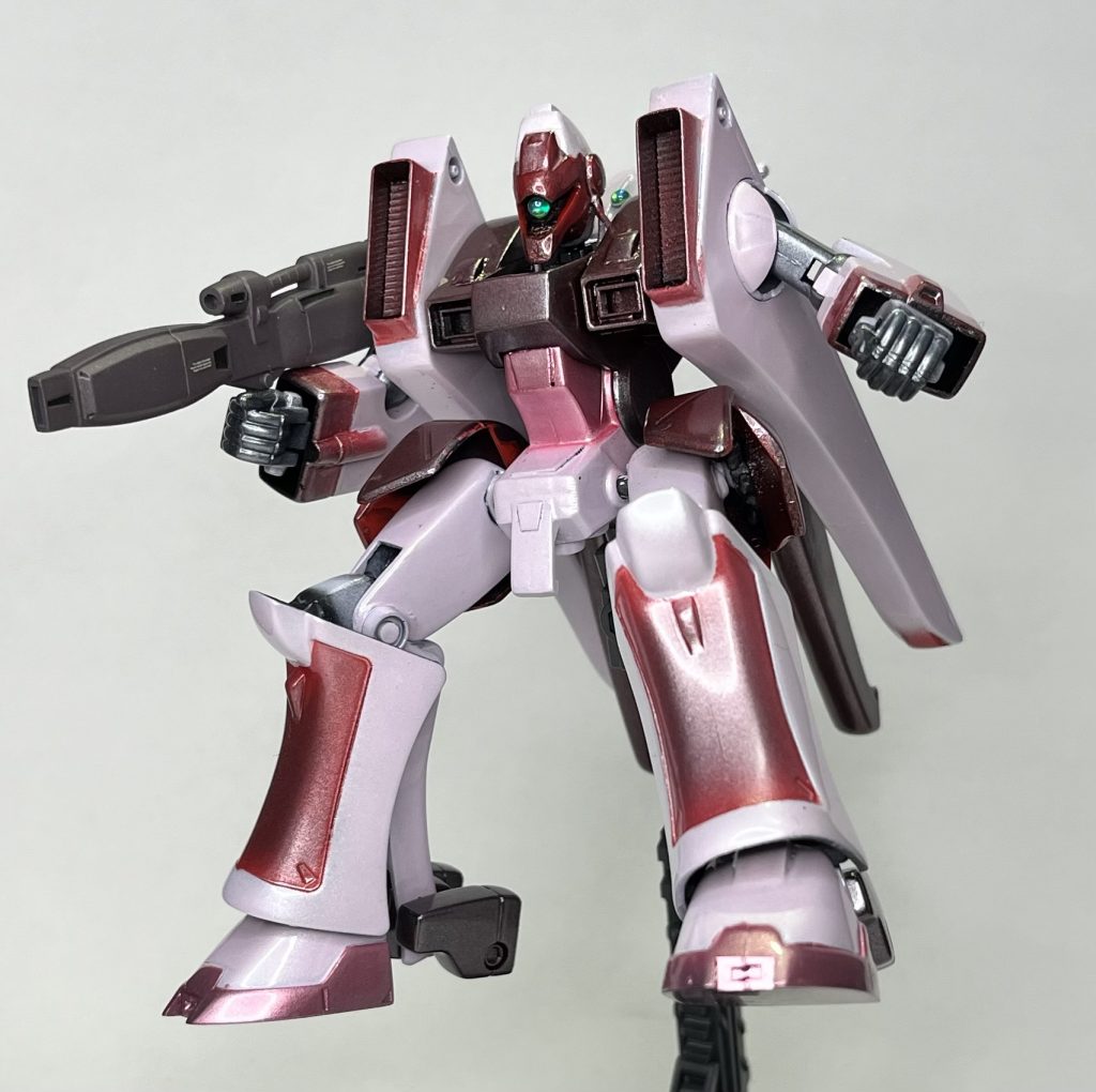 箱絵のポーズ風にキットのままだと膝にかなり難があるため(後述)これでもかなり可動域が増えた方だと思います😅