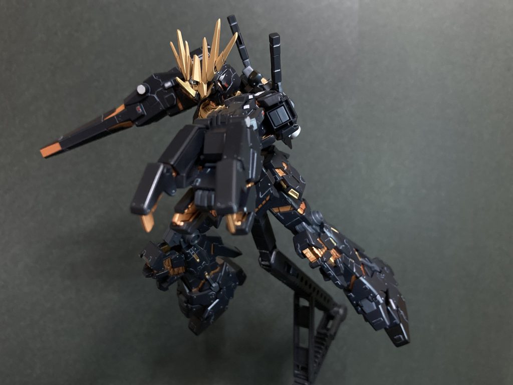 バンシィ完成しましたバンシィの見た目や空から降下してくるのやばいモビルスーツ感凄かった印象がありますニュータイプを葬り去るユニコーンシリーズですよね