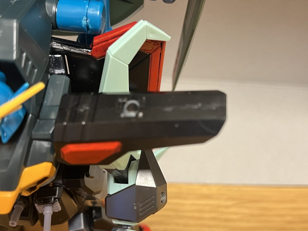 ※両腕と両肩にジョイントパーツを埋め込み、改造をしました。