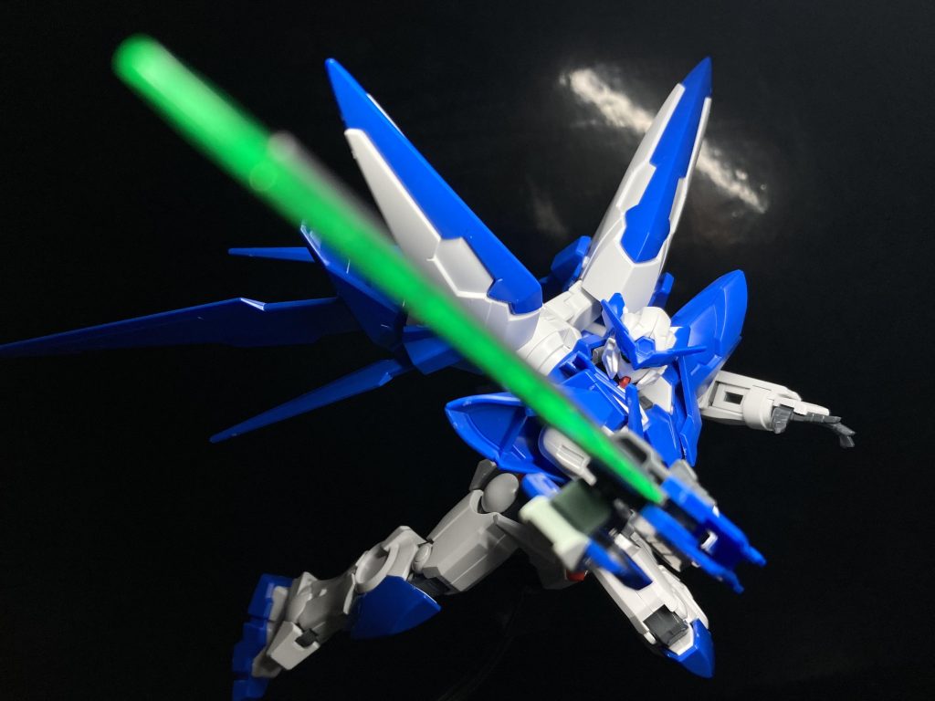 紅の彗星〜アメイジングエクシア–8枚目/制作者：ウアオの制作場！