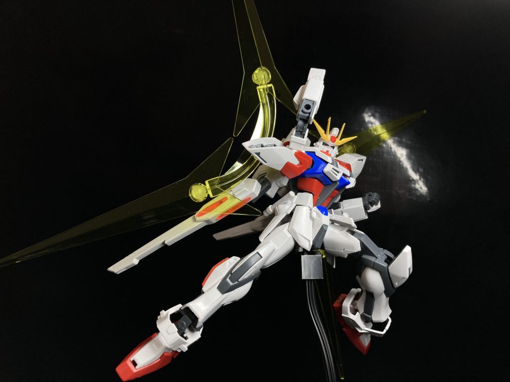 前々回に引き続き顔だけ簡単にいじってますスタービルドストライクは射撃兵装が多いですが軒並みすぐに壊れていたイメージですねでもそっちの方が盛り上がりますし!