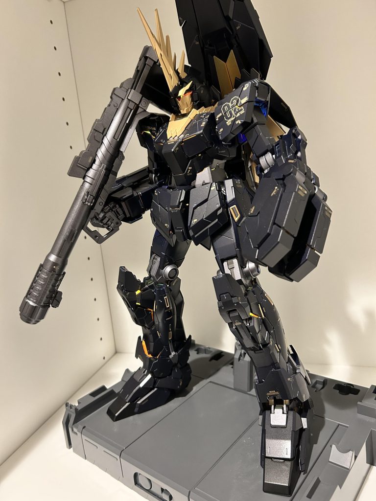 少し膝を曲げてみた。