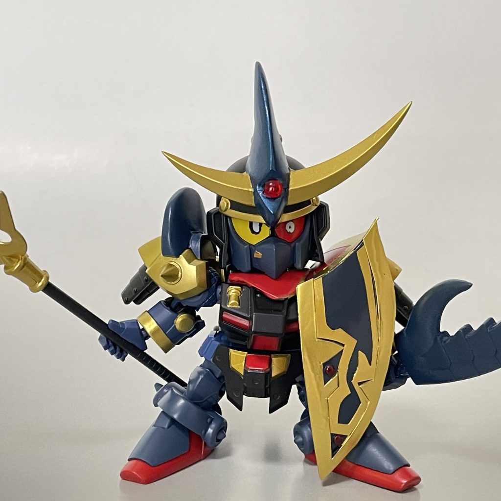 1番苦労したマントはウォーロックイージスのものとプラ板で作りました。