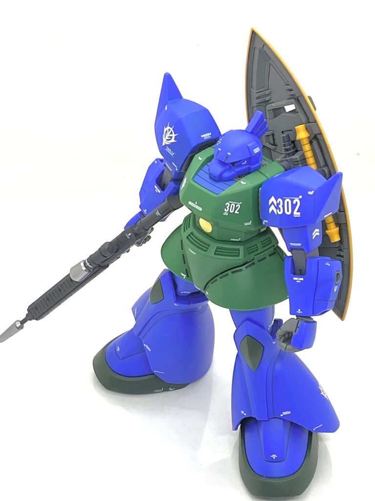 メタリック以外の部分は(クレオス)Mr.カラーGXスーパースムースクリアーを吹き付けております。