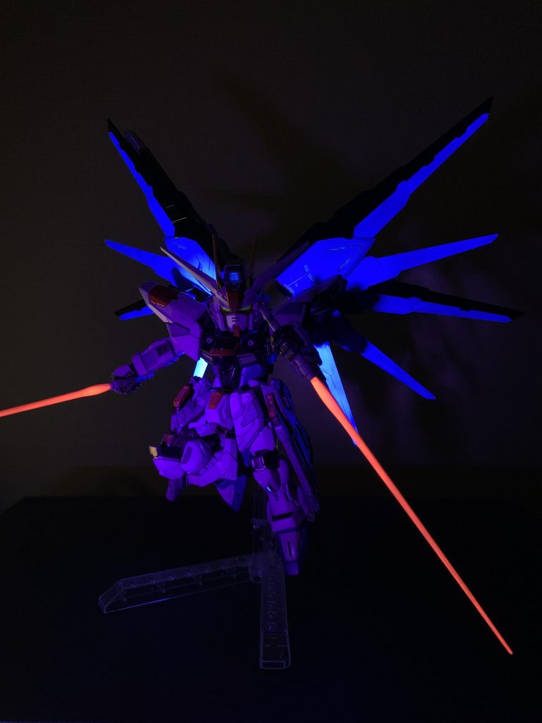 ブラックライトで