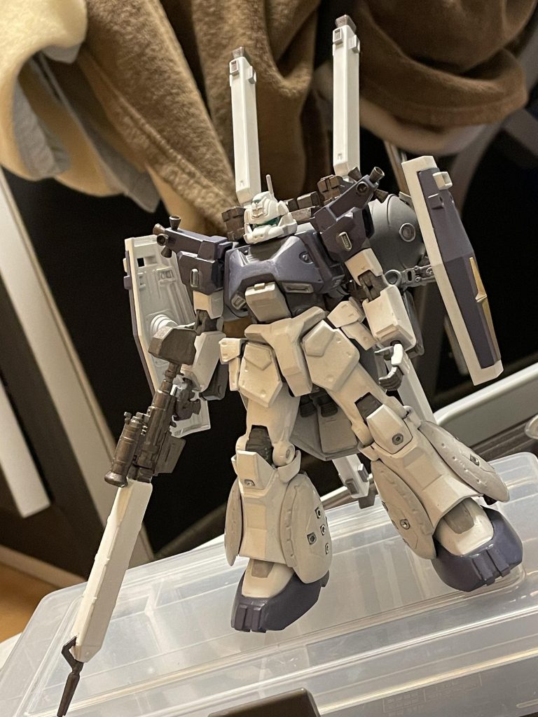 シールドをつけてウェザリング前の段階。これでいいじゃん、と自分的に思ったのですが、粗が多く気になったので、この後ウェザリングしてやりました。