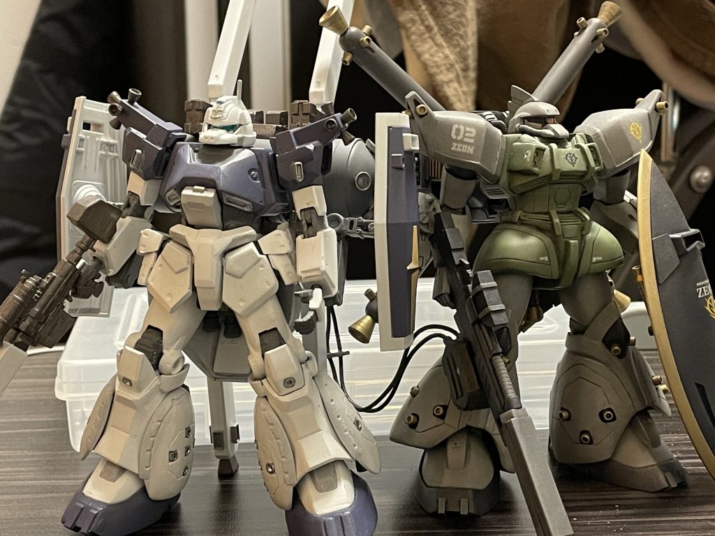 ジオン軍、連邦軍、それぞれのゲルググでパシャリ。並べる夢が叶った瞬間でした★ここまで見てくださりありがとうございました。ゲルググ愛を感じてもらえると幸いです。よかったら感想コメント、いいね押下など、ご評価くださいませ。