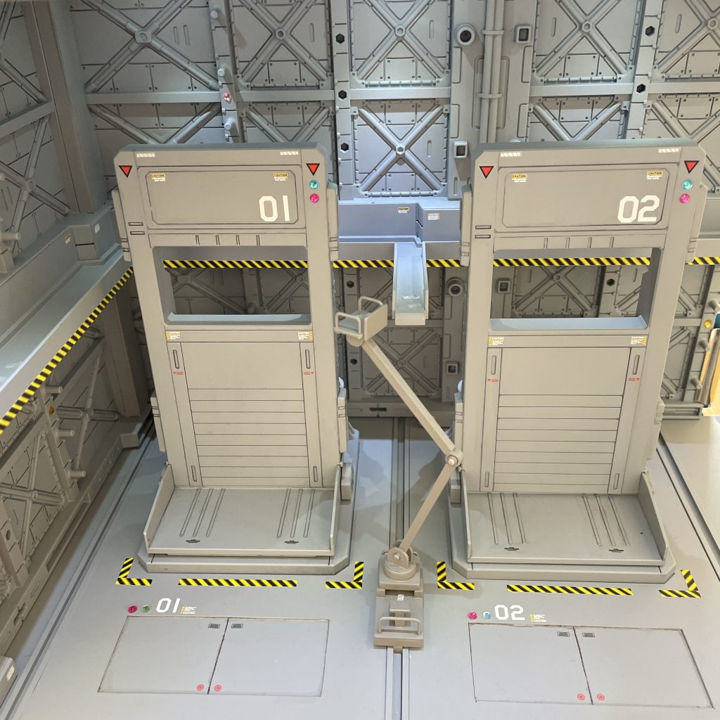 MS無し状態 (MSハンガー有)MSハンガーに載せられるMS(連邦系機体)はこの状態で撮影