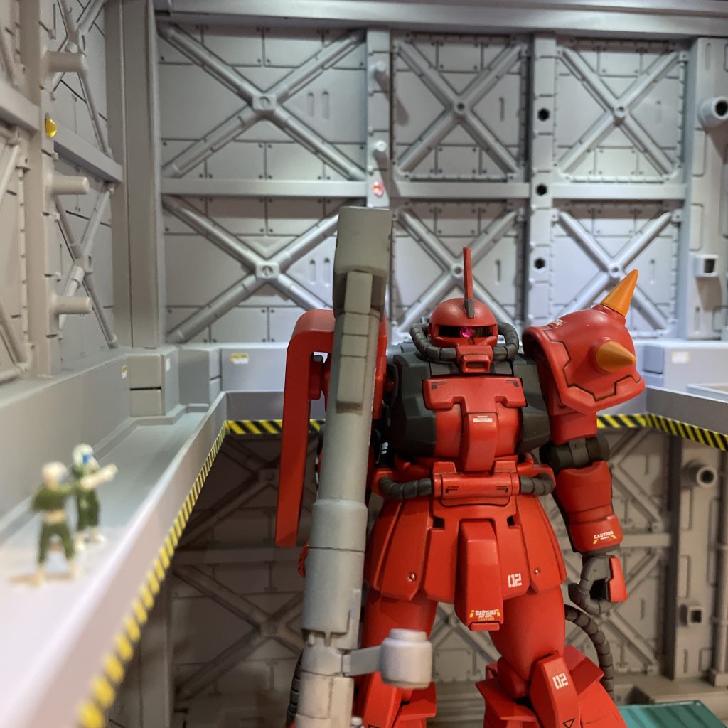 メインカラーのRED🟥はアサヒペンクリエイティブカラーのファイヤーレッド、BLACK⬛️はMr.カラーのジャーマングレーを使用。思っていた通りのカラーになって満足です。