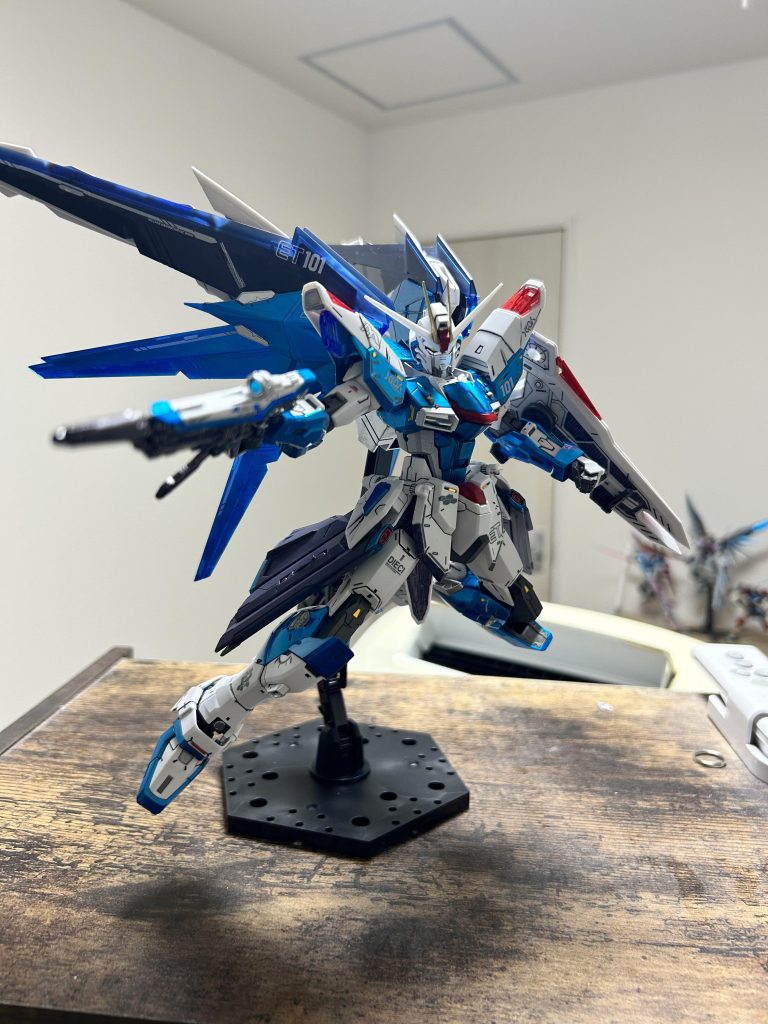 メタルビルドの格好がカッコいいな！と思ってやってみましたが、なんかカッコ悪い。