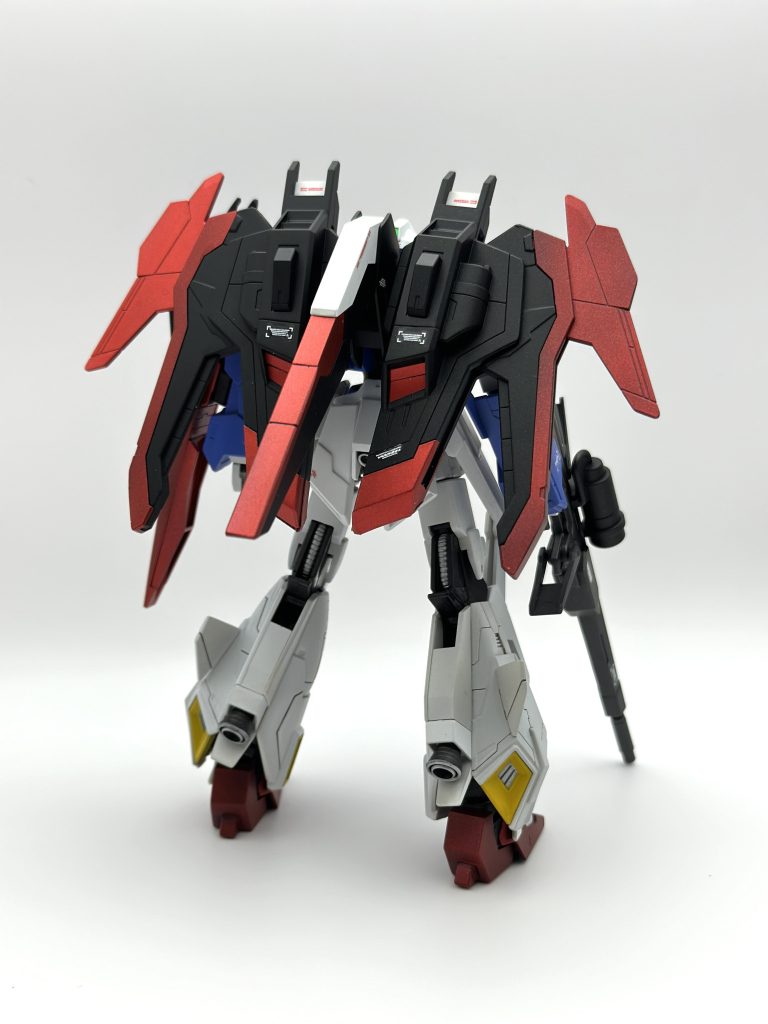 バインダーの先端はシールなのでいつものシール塗装で。