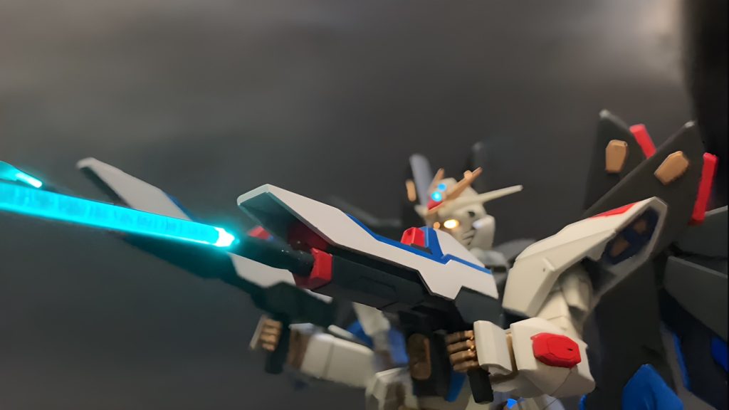 電飾改造 HGCE 機動戦士ガンダムSEED DESTINY  ストライクフリーダムガンダム–5枚目/制作者：JINSUBARU