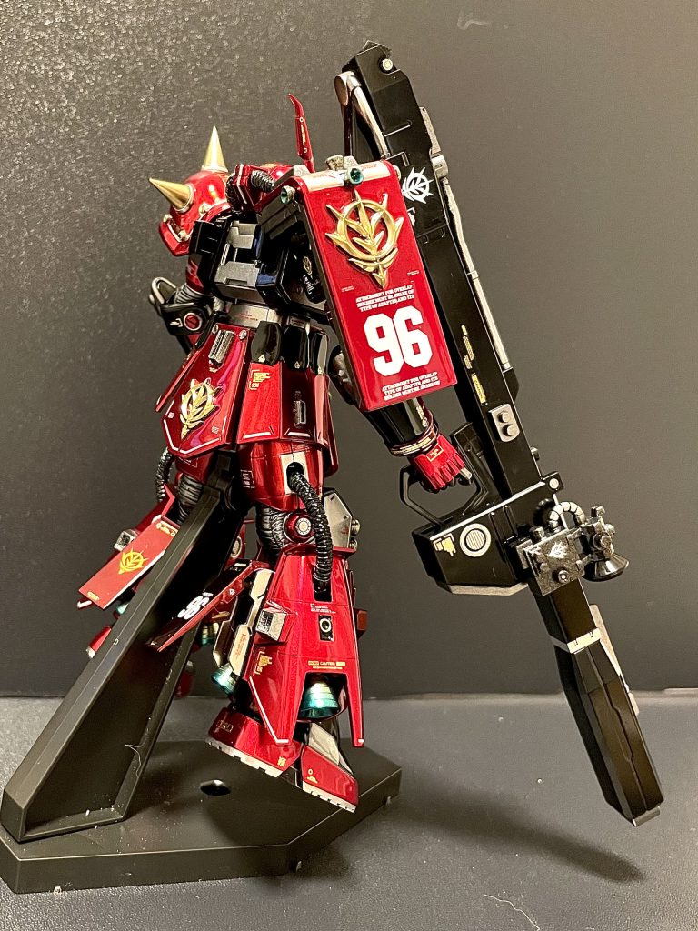 公式のジオンエンブレムのパーツ気に入りすぎて多用してます笑