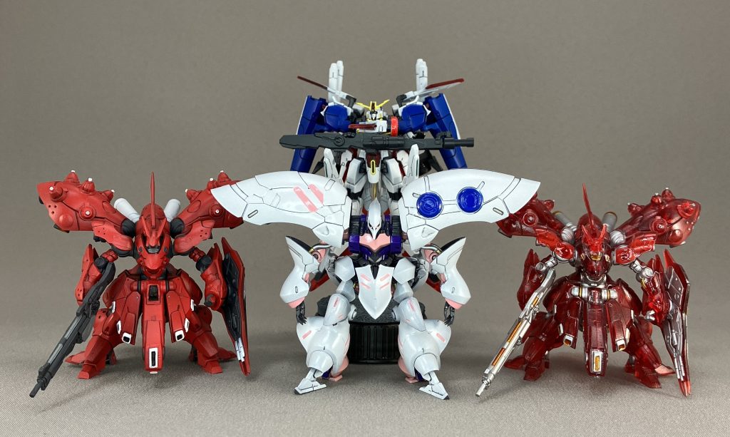 今まで作ったアーティファクトと。並べるとバインダーのボリュームがすごいですね。