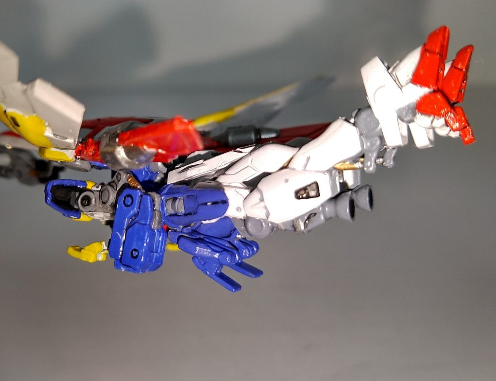 ④膝間接を逆間接に変更⑤膝カバーの位置変更⑥爪先を閉じた状態に変更