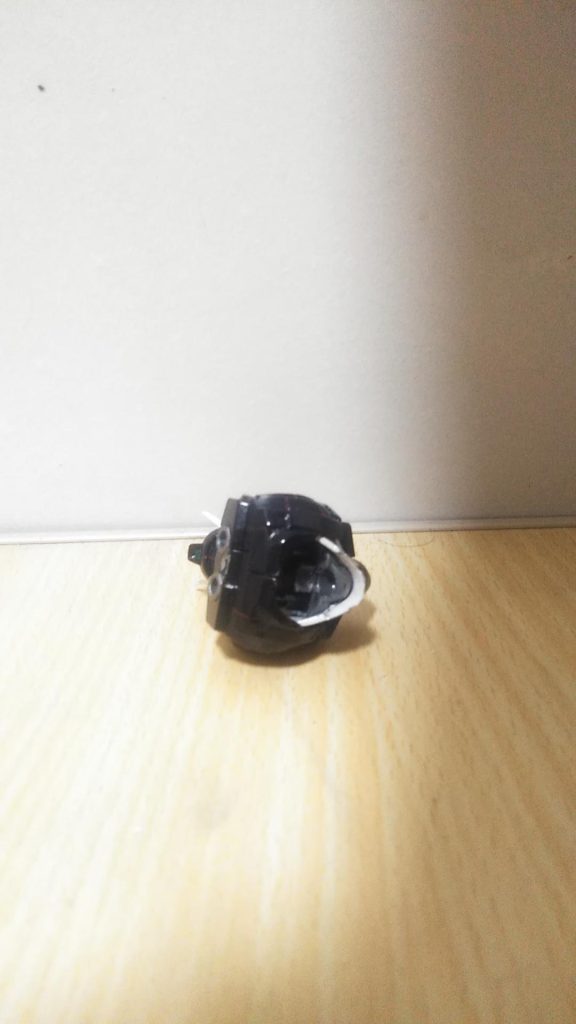 腹部内側切ったり 薄く削ってます。デメリットも有ります ボールジョイントが外れ易いです。 でもするだけの価値は、有りますよ。