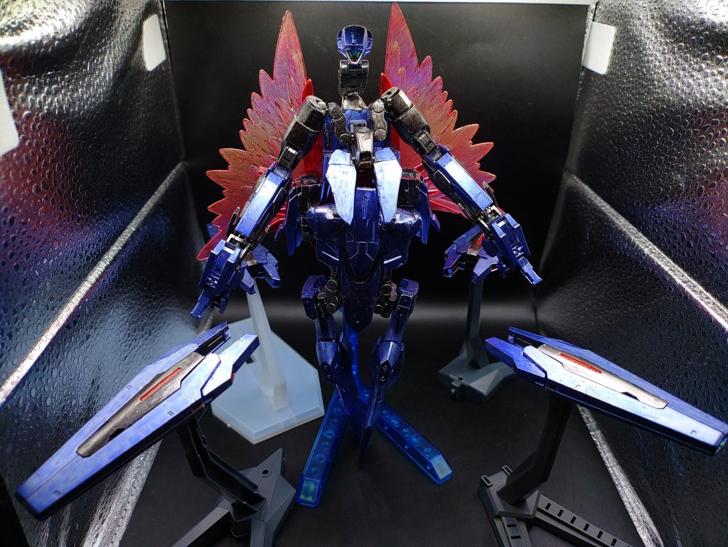 ◯新MS形態(リバースALICEモード)プラフスキーリンクスコア6の時に変形する新形態。高性能AI ALICEと自分自身と機体とのリンクが完全にシンクロしたときにはじめて変形可能な形態です。機体を逆さにするという、今までになかった変形方法を持ちます。